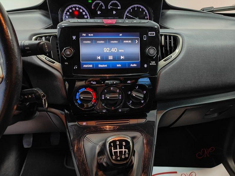 Lancia Ypsilon Ypsilon 1.0 FireFly 5 porte S&S Hybrid Ecochic A. Ferretti