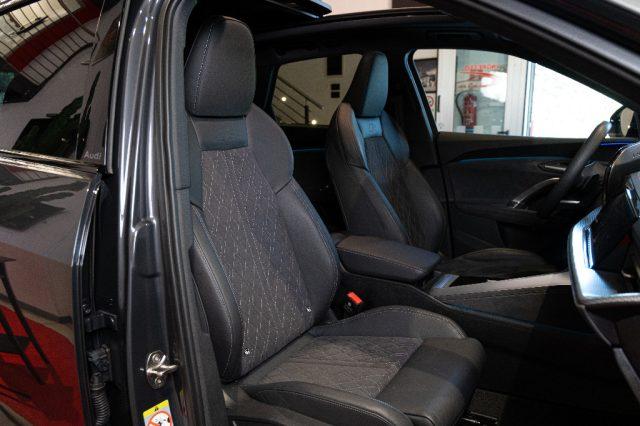 AUDI Q5 TDI 150 kW mHEV+ S tronic quattro S line edition.