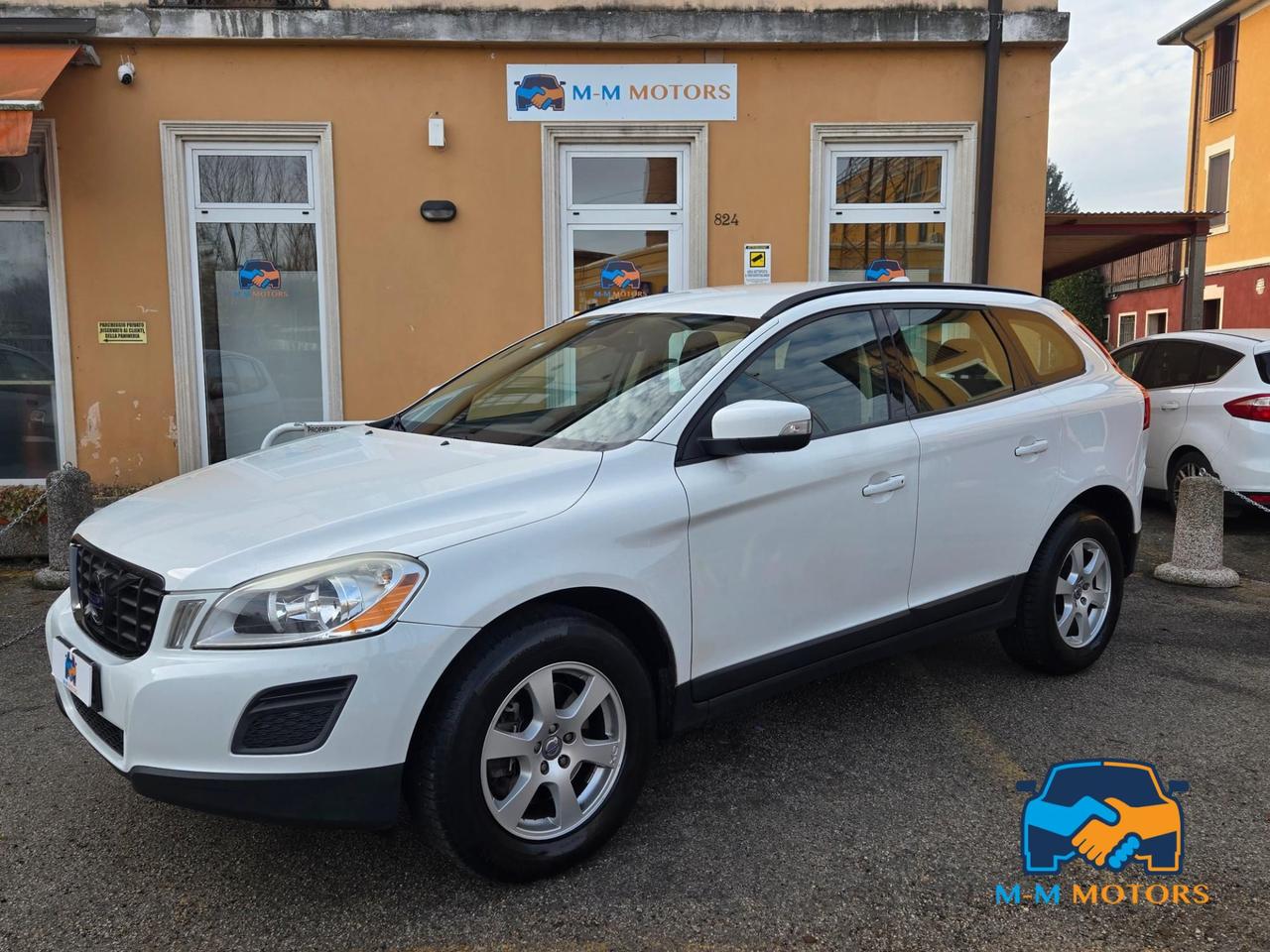 Volvo XC60 2.0 d4 (d3) R-design geartronic
