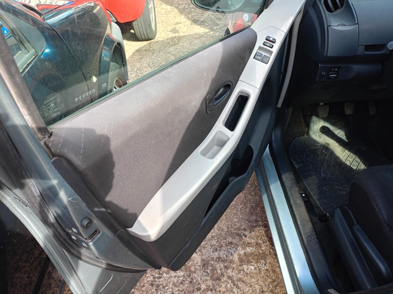 TOYOTA YARIS 3 PORTE