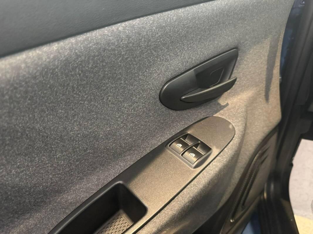 Lancia Ypsilon III 1.0 firefly hybrid Silver s&s 70cv