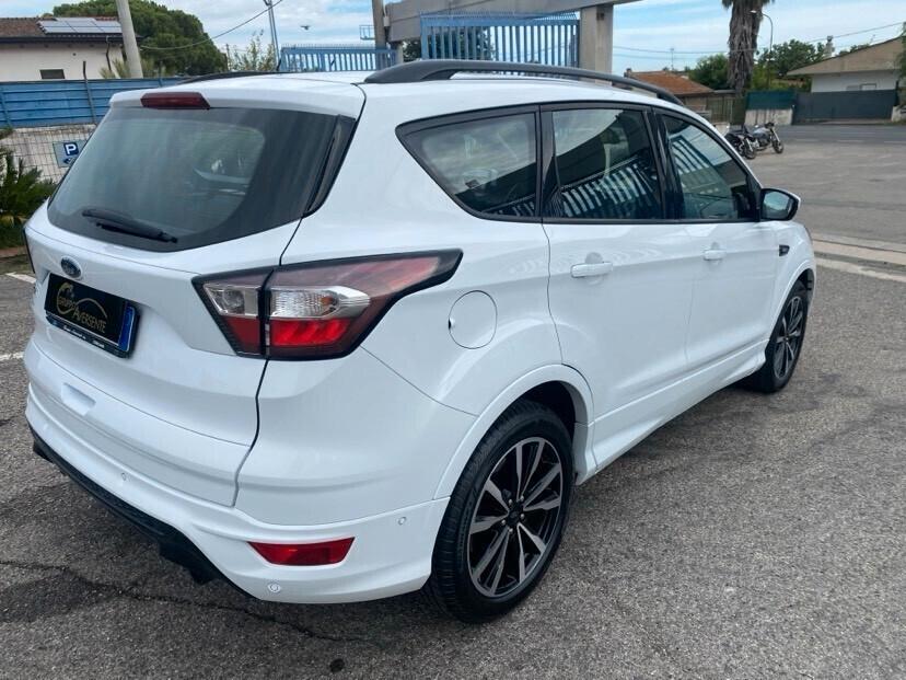 Ford Kuga 1.5 TDCI 120 CV S&S 2WD ST-Line
