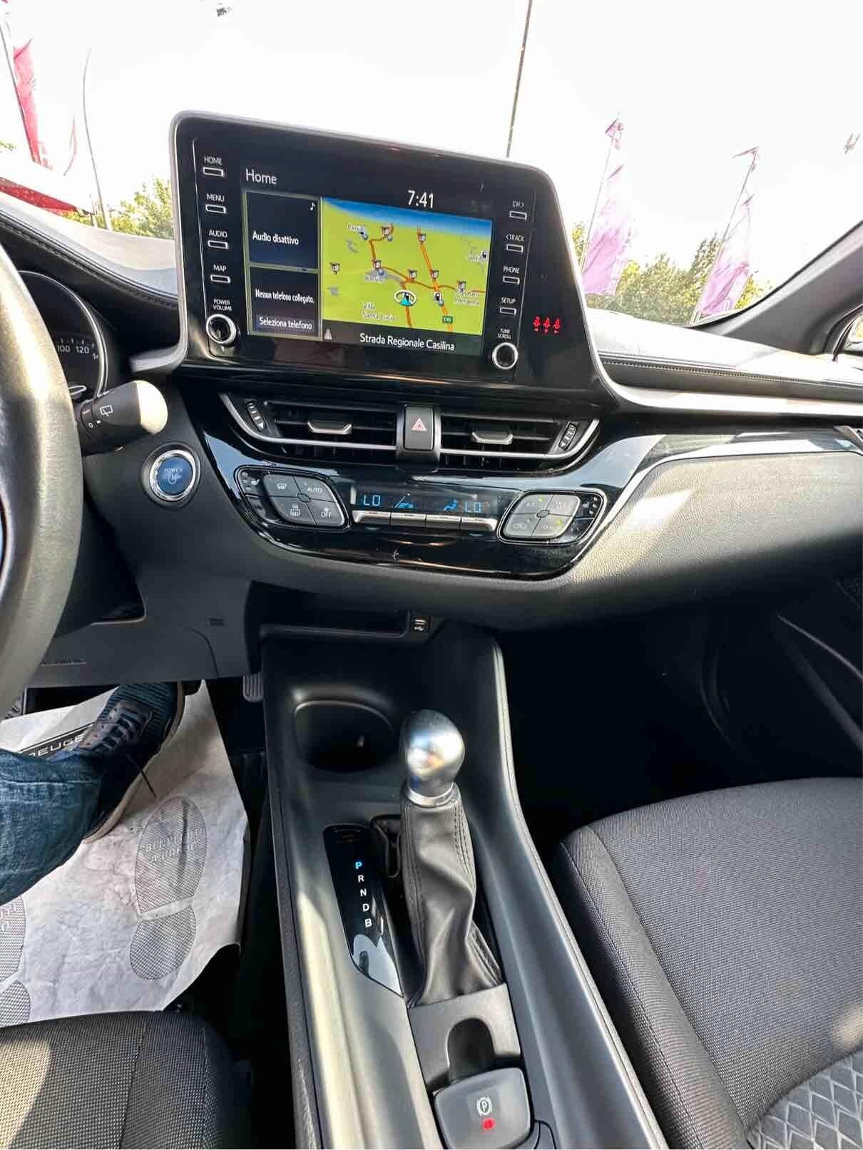 Toyota C-HR 1.8 Hybrid E-CVT Business
