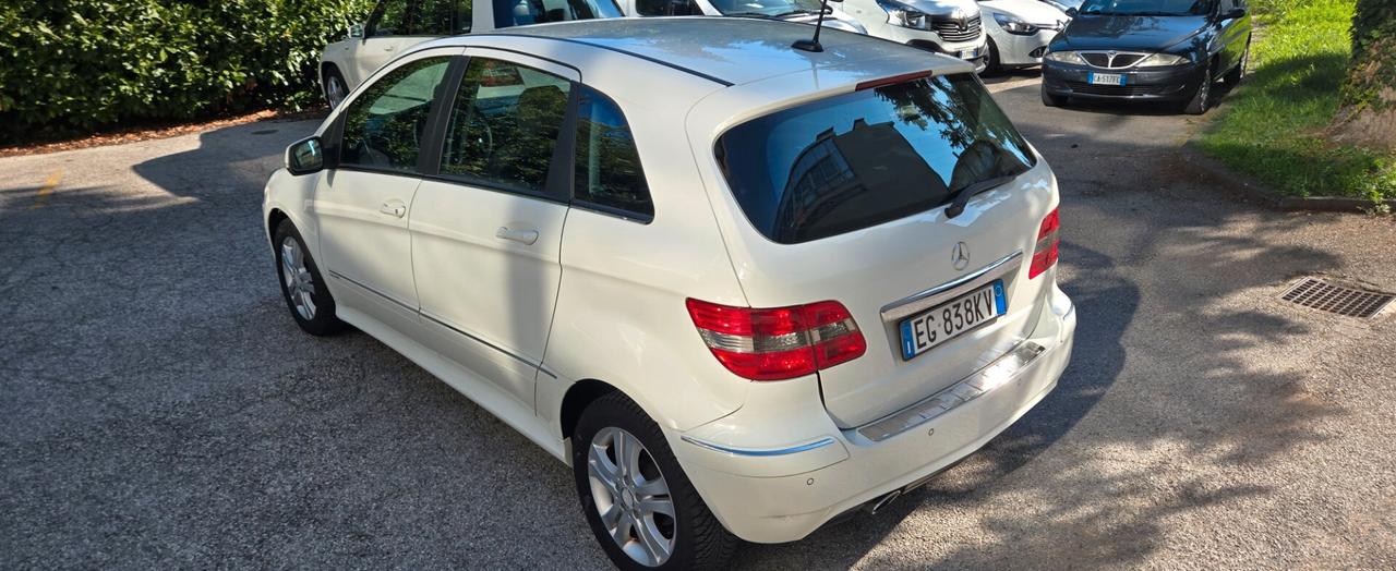Mercedes-benz B 200 CDI Premium