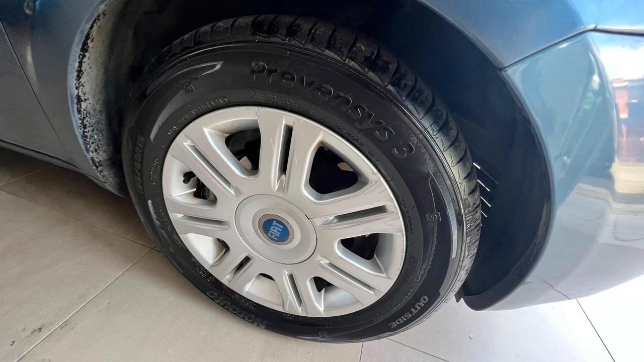 Fiat Idea 1.4 16V Emotion