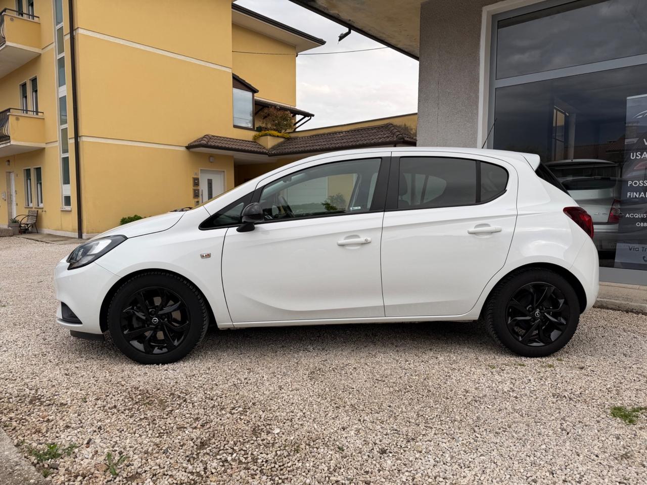 Opel Corsa 1.3 b-color 75cv