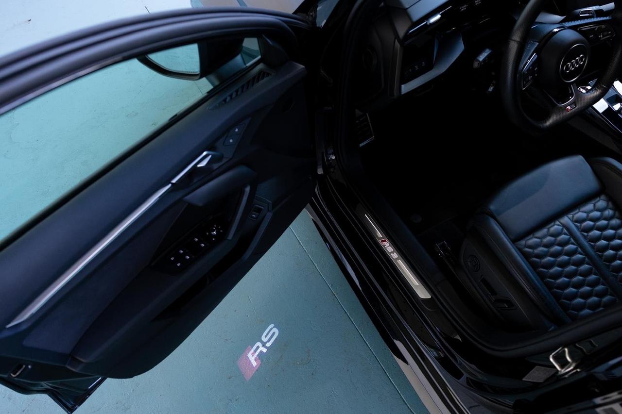 Audi RS3 Sportback 2.5 tfsi quattro s-tronic 400cv black edition