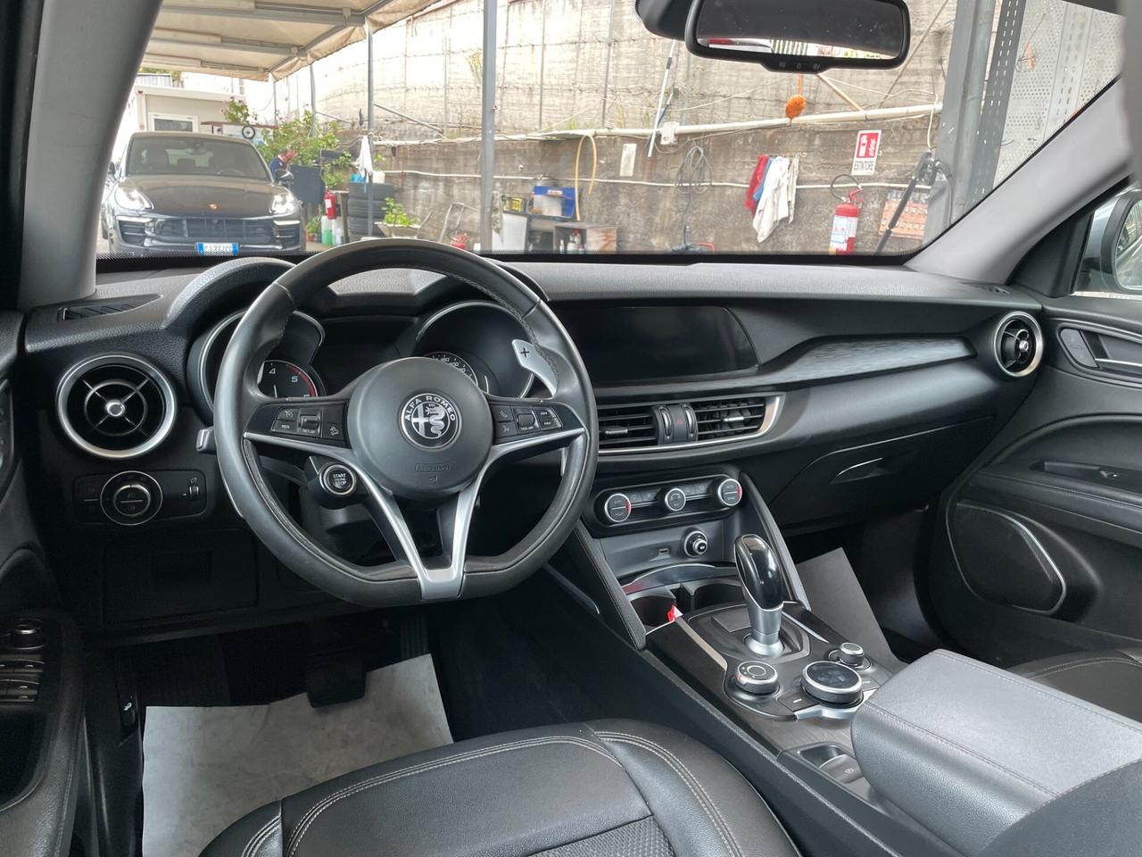 Alfa Romeo Stelvio 2.2 Turbodiesel 180 CV AT8 RWD Super
