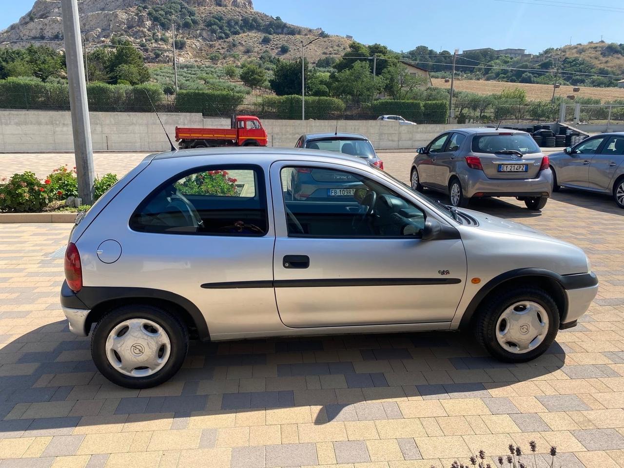 Opel Corsa 1.0i 12V cat 3 porte