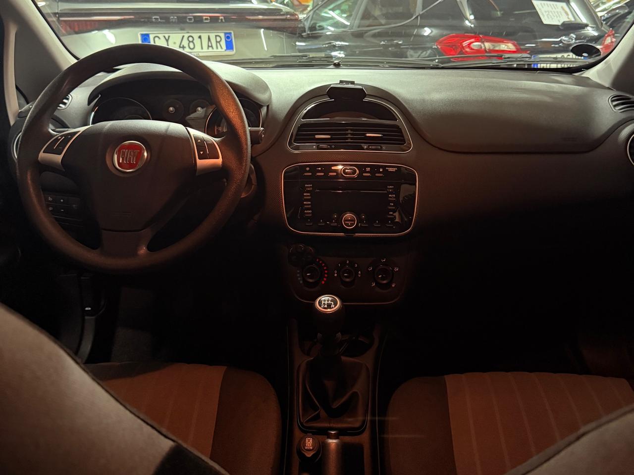 STUPENDA FIAT PUNTO GPL CON SOLI 84.047 KM