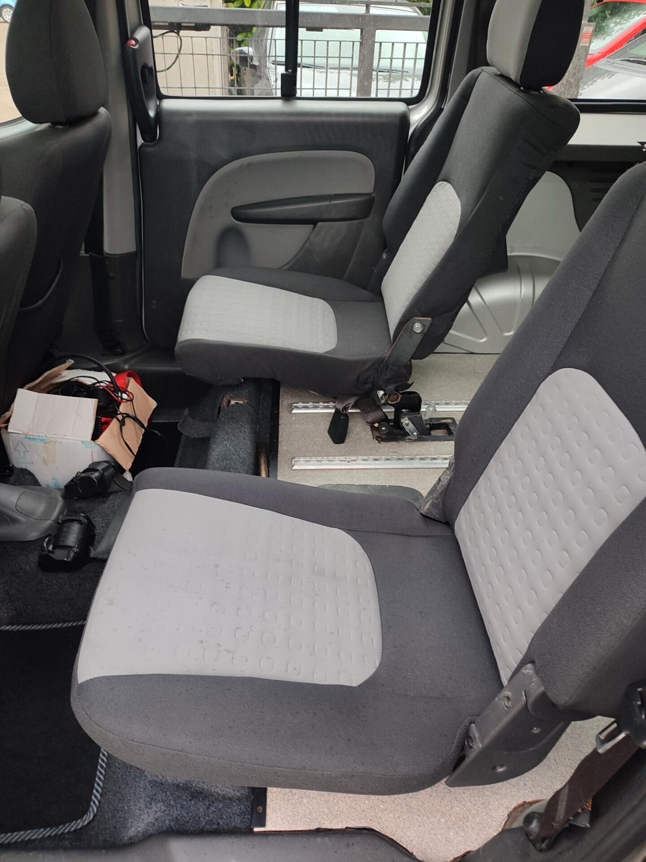 FIAT DOBLO 1.4BENZINA CON PEDANA DISABILI POCHI KM