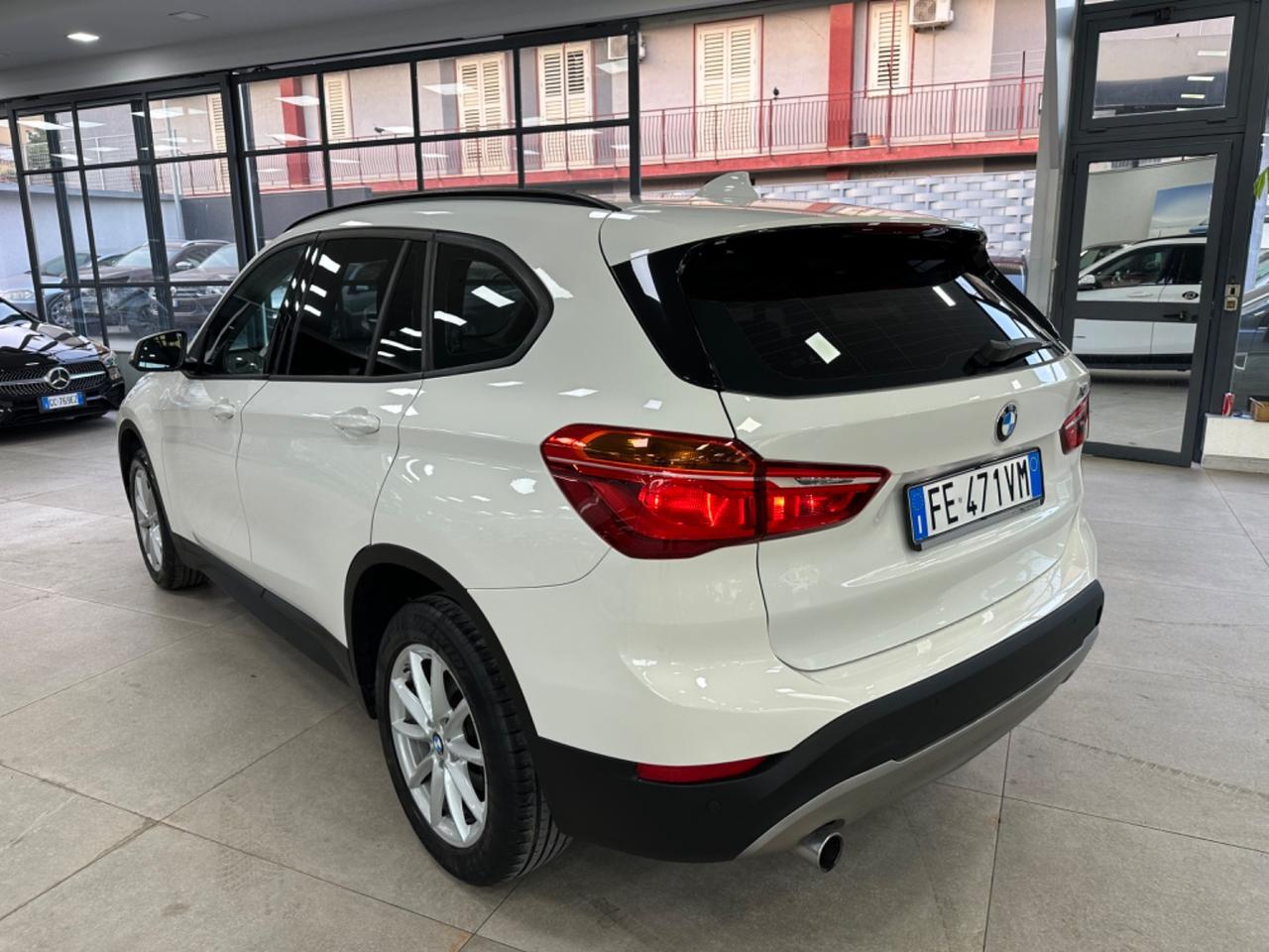 Bmw X1 sDrive18d Advantage AUTOM Tetto 2016