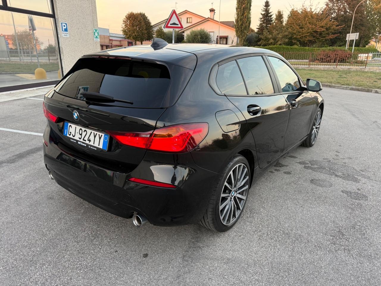 Bmw 120 xDrive 5p. Business Advantage