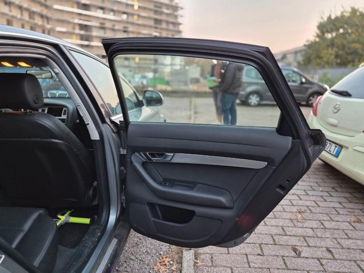 Audi A6 Berlina 3.0 V6 tdi Ambiente quattro 240cv tiptronic