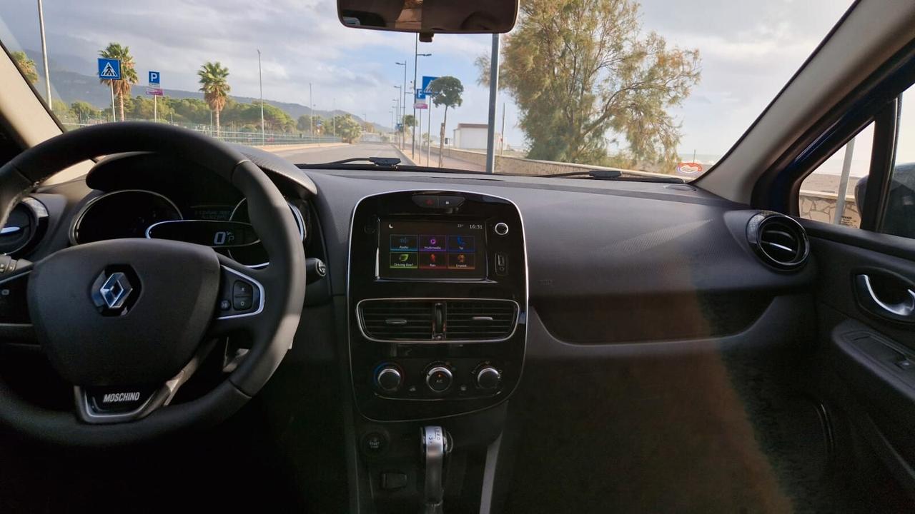 Renault Clio dCi 8V 90 CV EDC 5 porte Moschino Intens