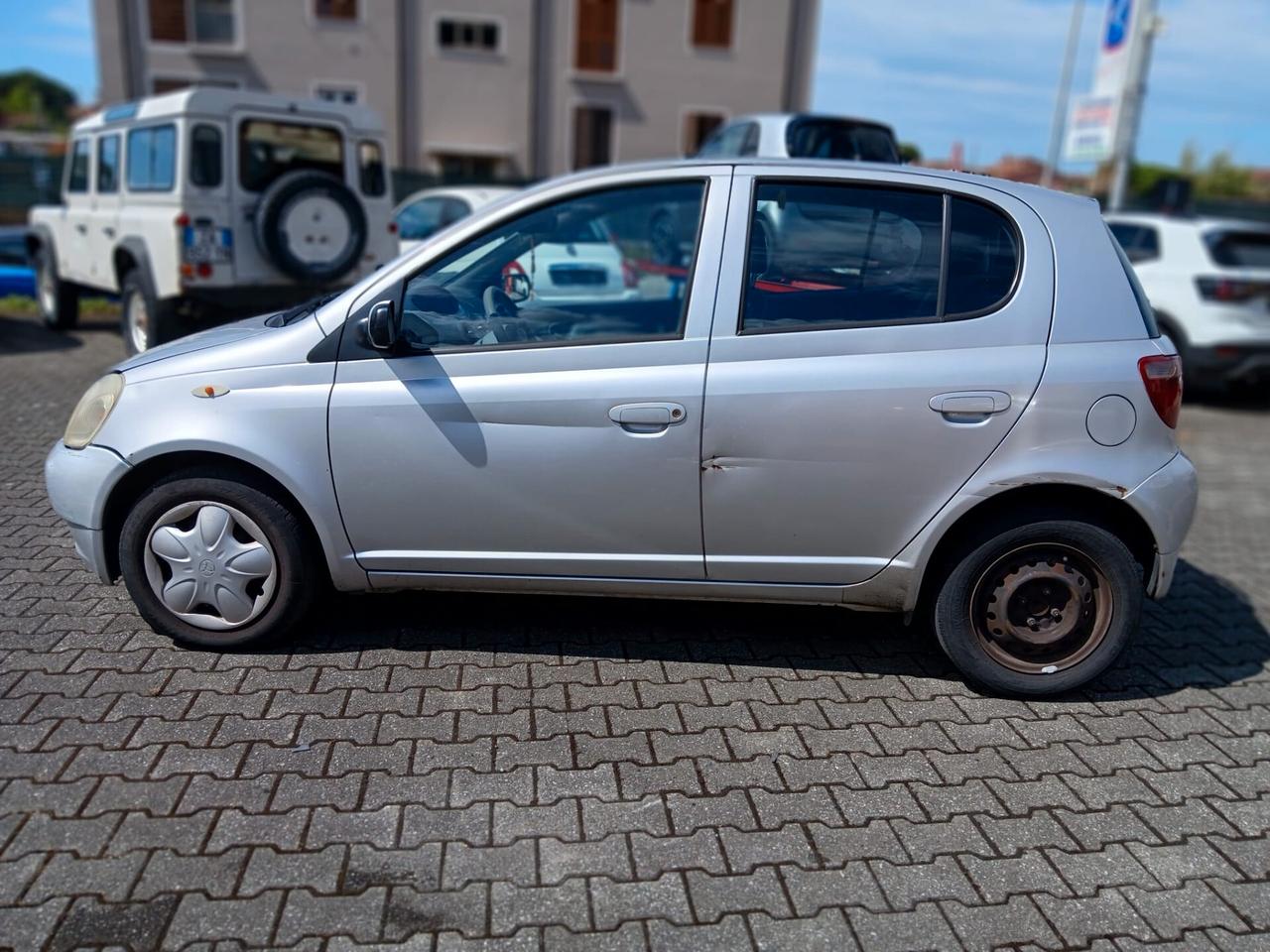 Toyota Yaris 1.0i 16V cat 5 porte '03
