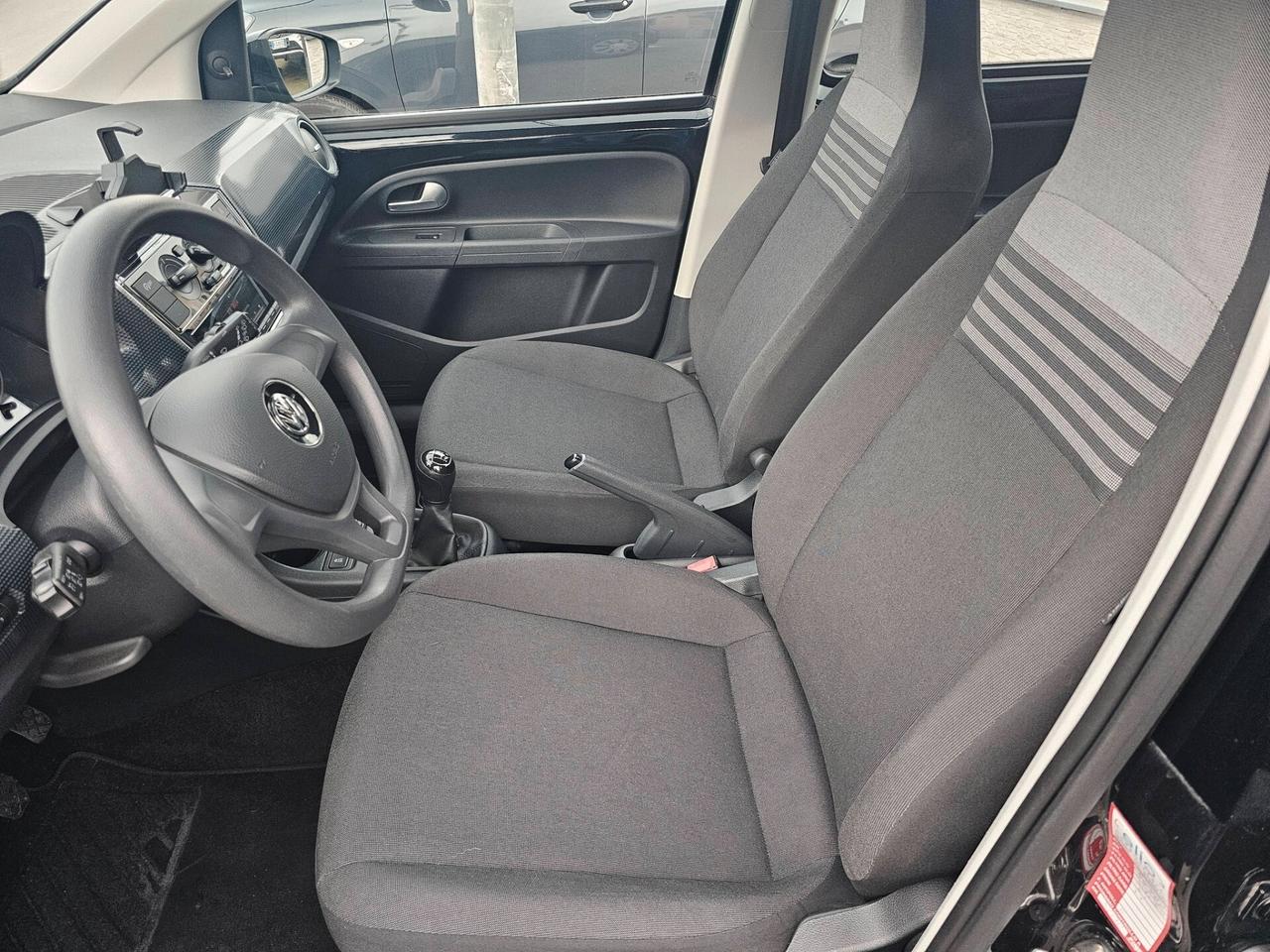 Volkswagen up! 1.0 75 CV 5p. move