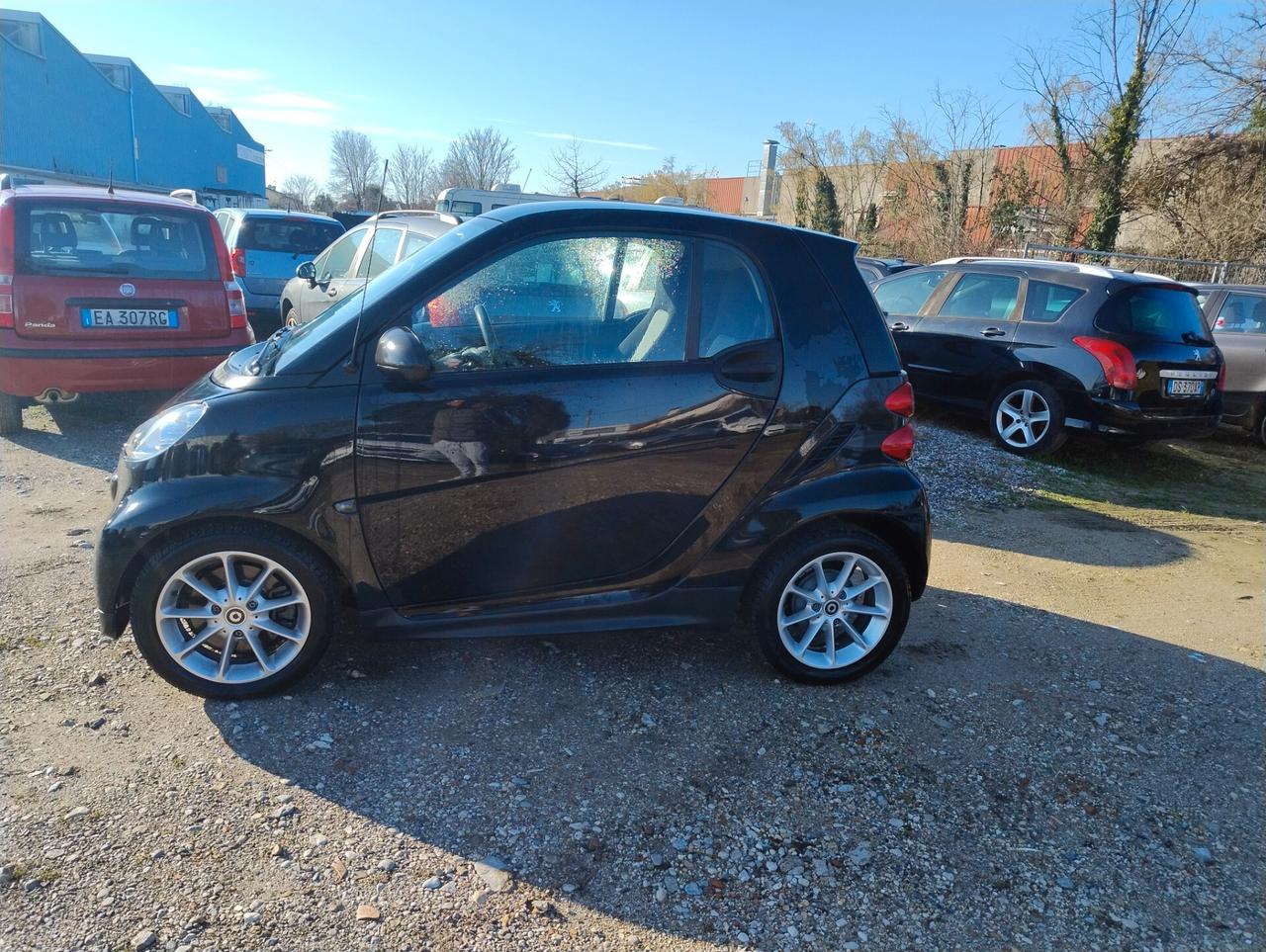 Smart ForTwo 1000 52 kW MHD coupé passion