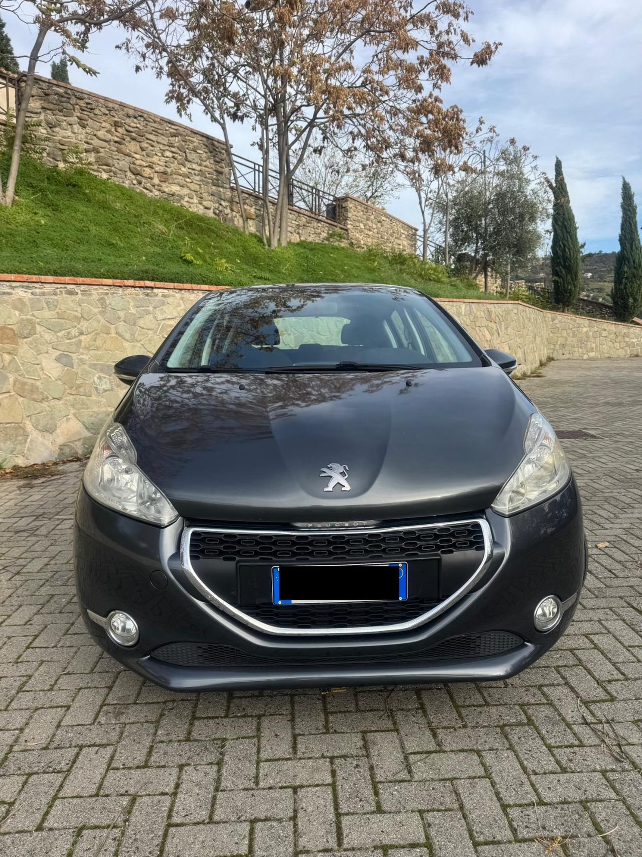 Peugeot 208 1.4 HDi 68Cv 2015
