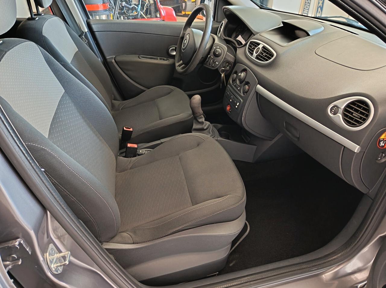 Renault Clio 1.2 16V 5 porte Confort - 2009