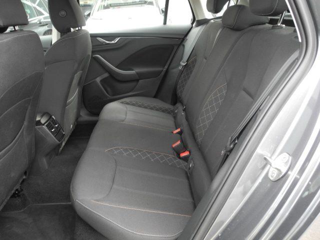 SKODA Kamiq 1.0 TSI 110cv Ambition -OK NEOPATENTATI-DA VETRINA