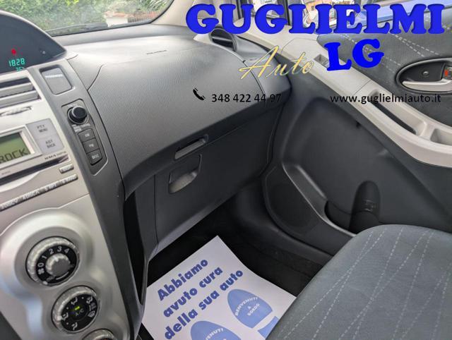 TOYOTA Yaris 1.3 5 porte Sol