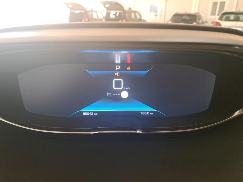 PEUGEOT 3008 BLUEHDI 130 EAT8 SES BUSINESS SUV