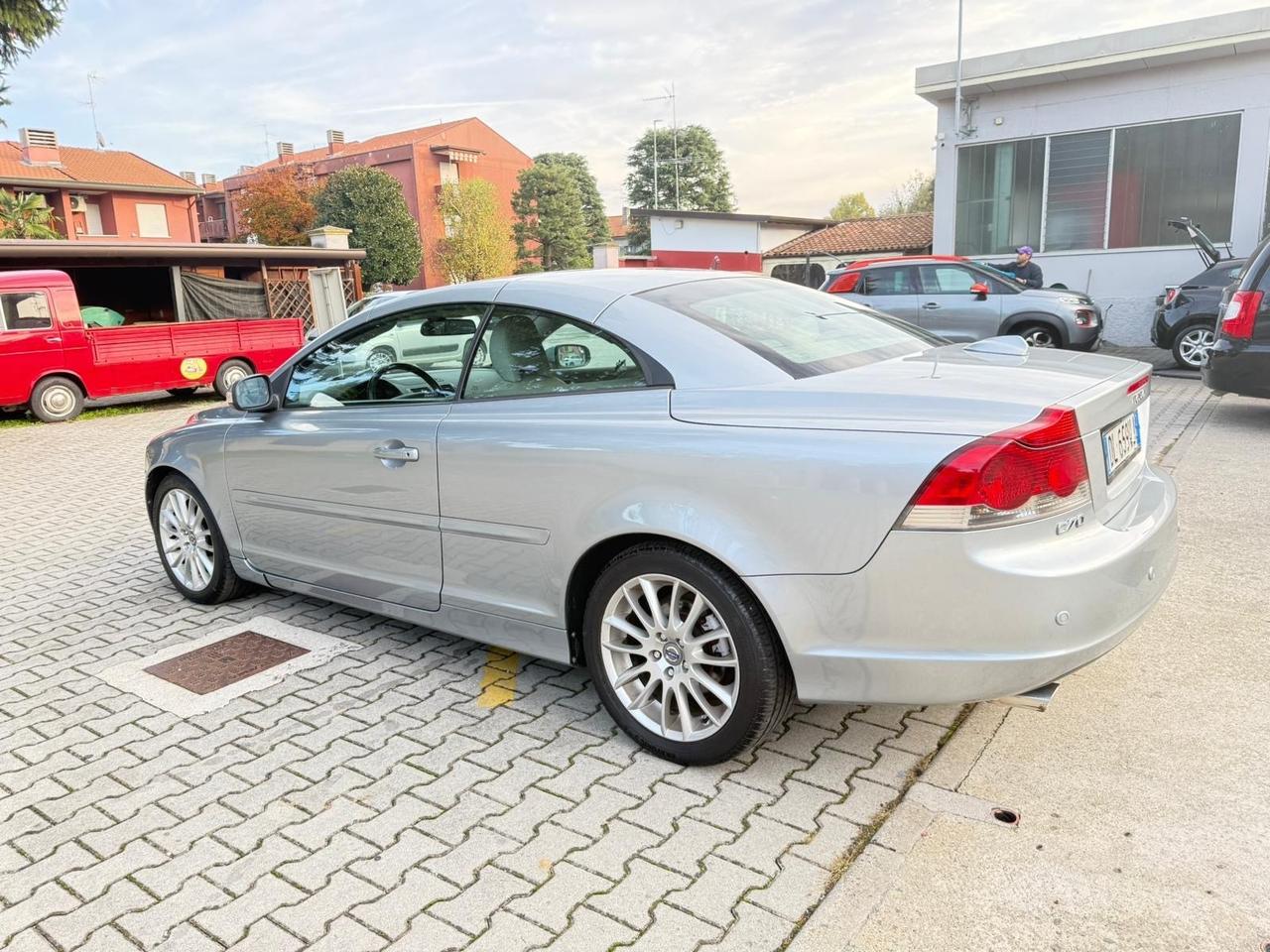 Volvo C70 2.4 D5 20V cabrio