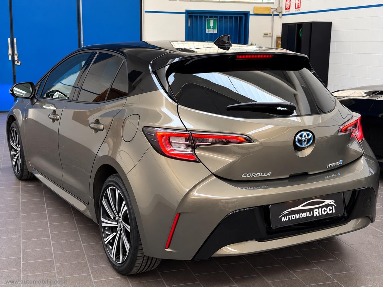 TOYOTA Corolla 1.8 Hybrid Style