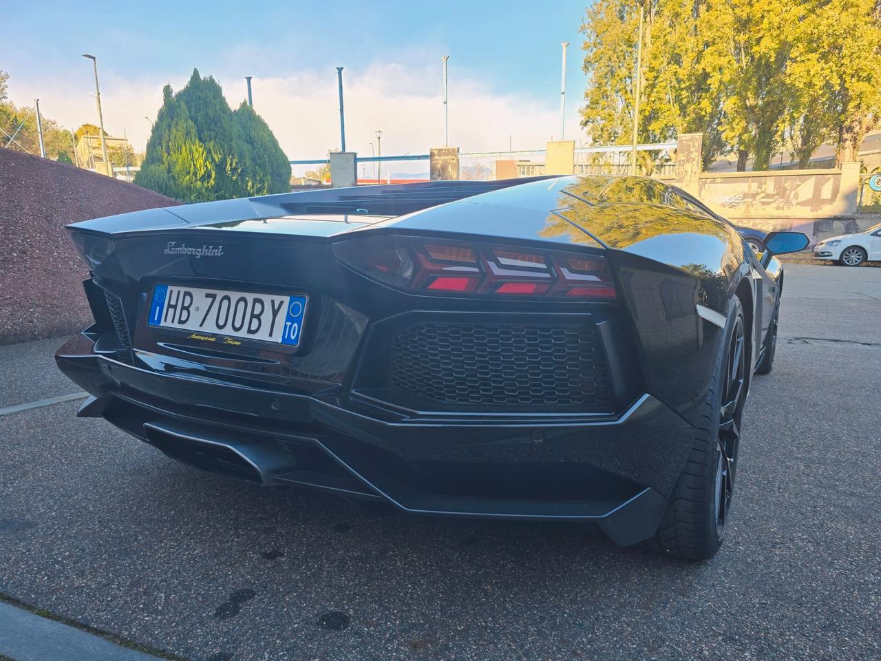 LAMBORGHINI Aventador 6.5 V12 LP700-4