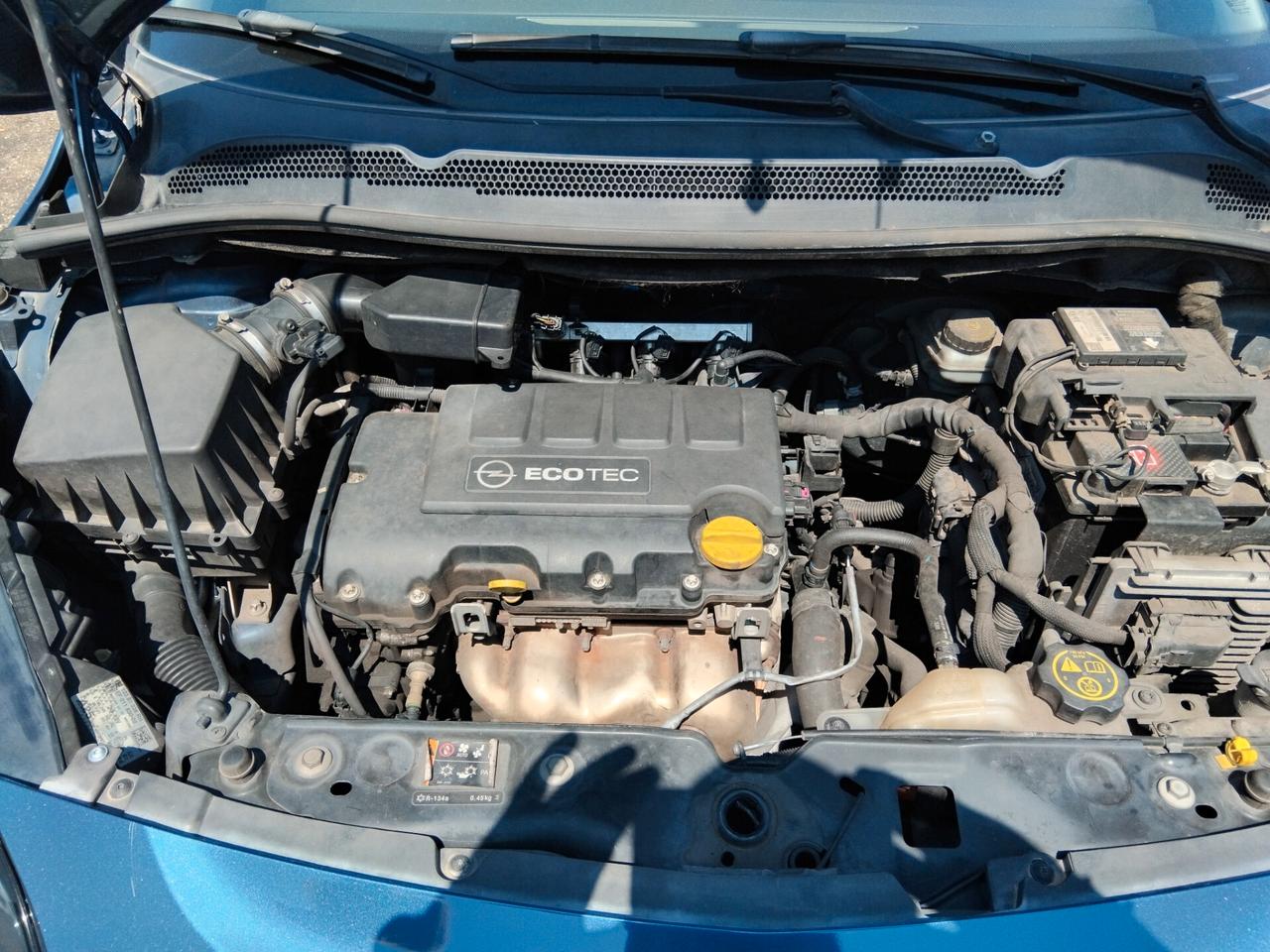 Opel Corsa 1.4 90CV GPL Tech 5 porte Cosmo