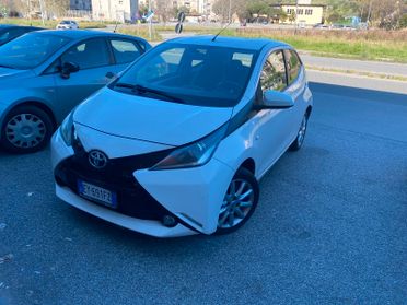 Toyota Aygo 1.0 VVT-i 69 CV 5 porte x-cool