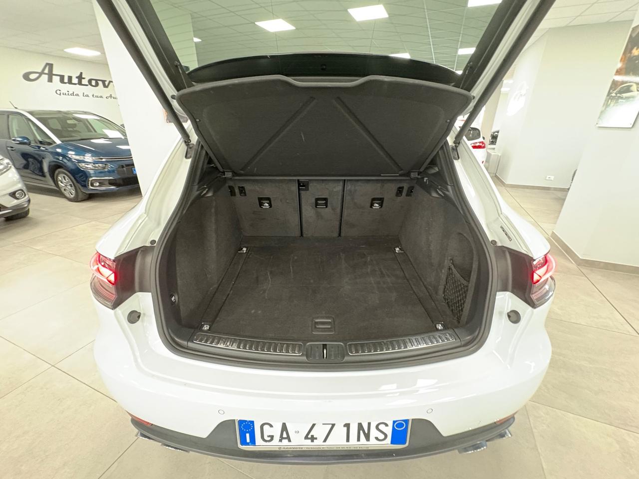 Porsche Macan 2.0 Benzina 245cv 2020 km 137000