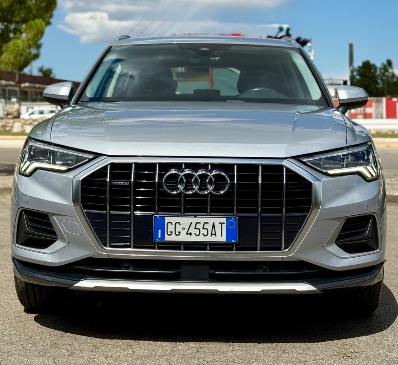 Audi Q3 35 2.0 Tdi 150CV Stron Advanced-LED