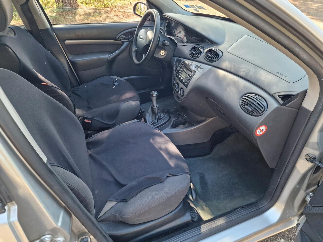 Ford Focus 1.6i 16V cat 5p. Ambiente