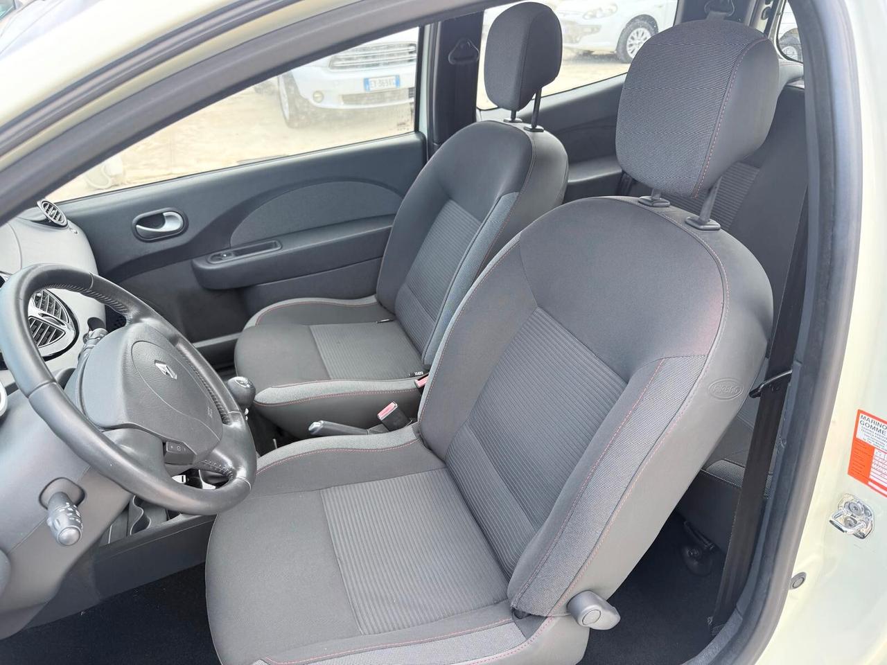 Renault Twingo 1.2 16V Live