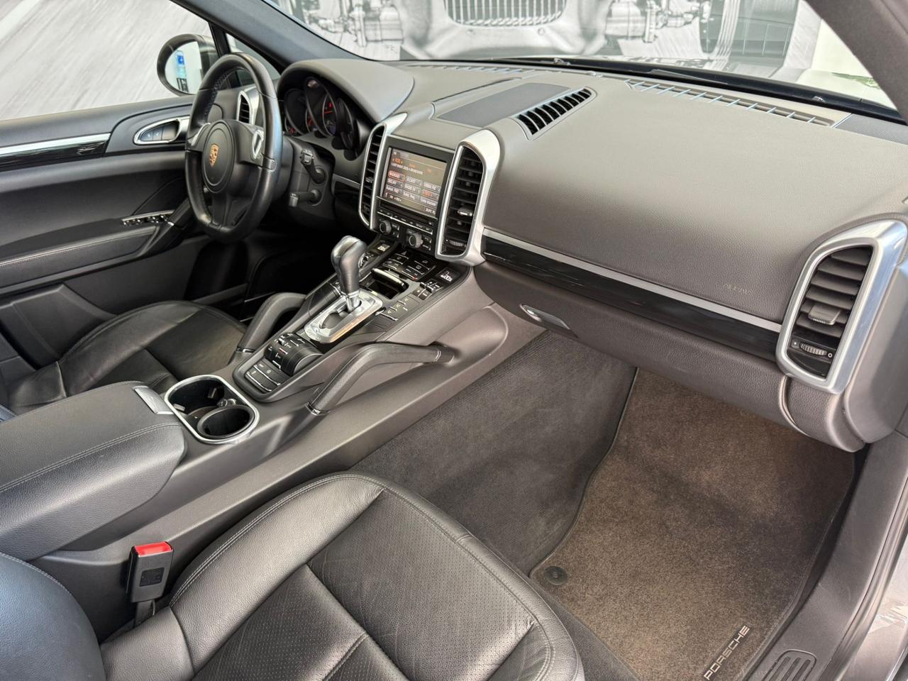 Porsche Cayenne 3.0 DIESEL 245cv TIPTRONIC PERFETTA