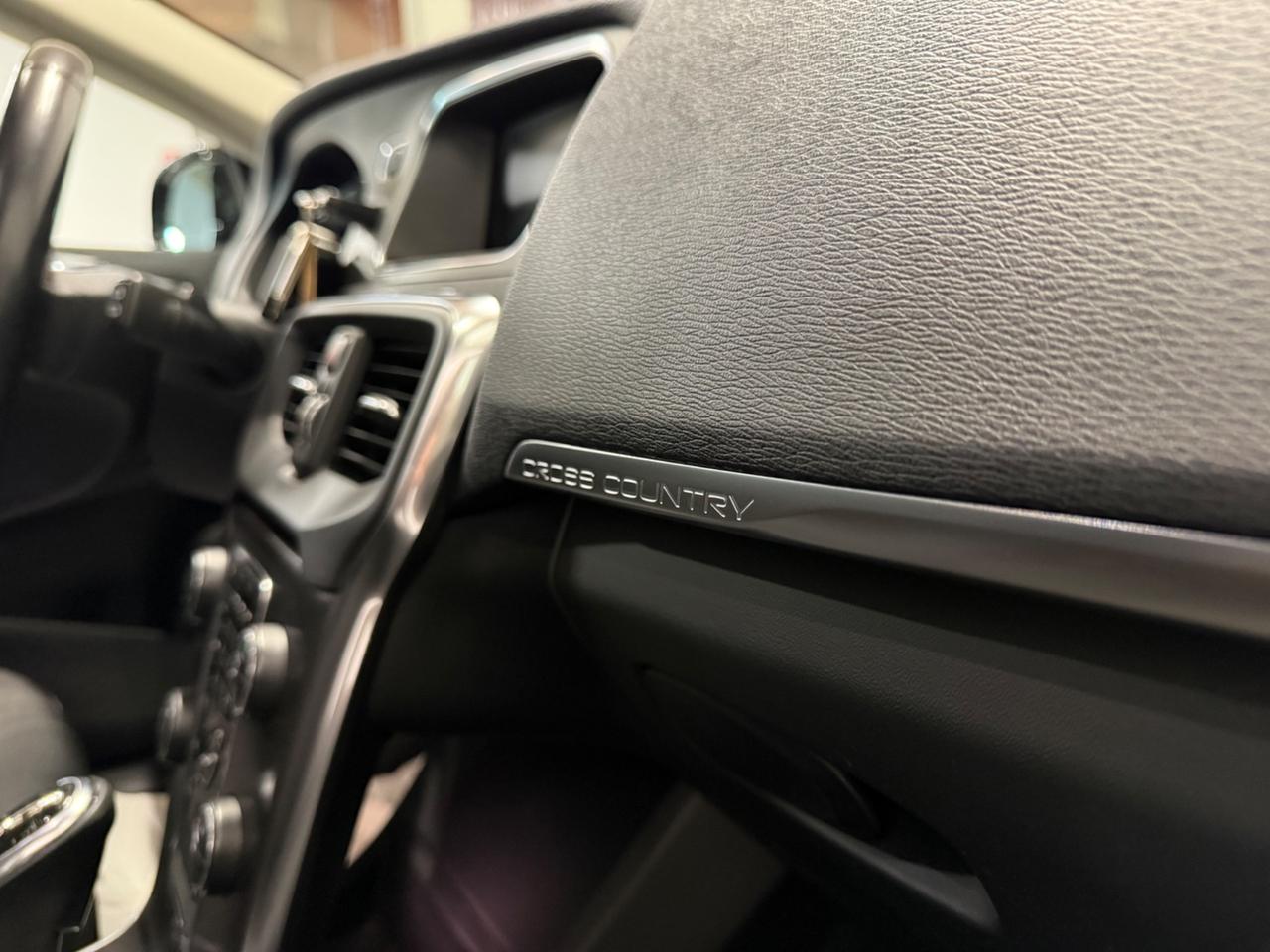 Volvo V40 Cross Country D2 1.6 Powershift Summum