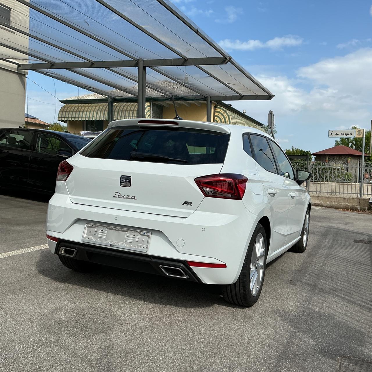 Seat Ibiza 1.0 EcoTSI 115 CV DSG 5 porte FR - Bianco perlato