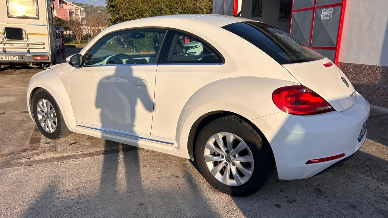 Volkswagen Maggiolino 1.6 TDI 105cv