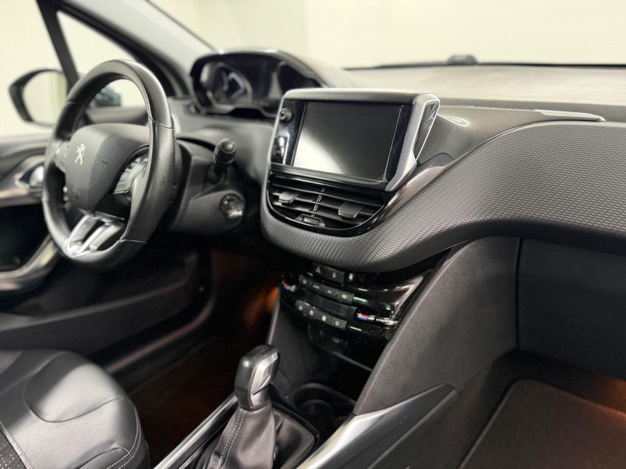 PEUGEOT 2008 (anno 2014)
