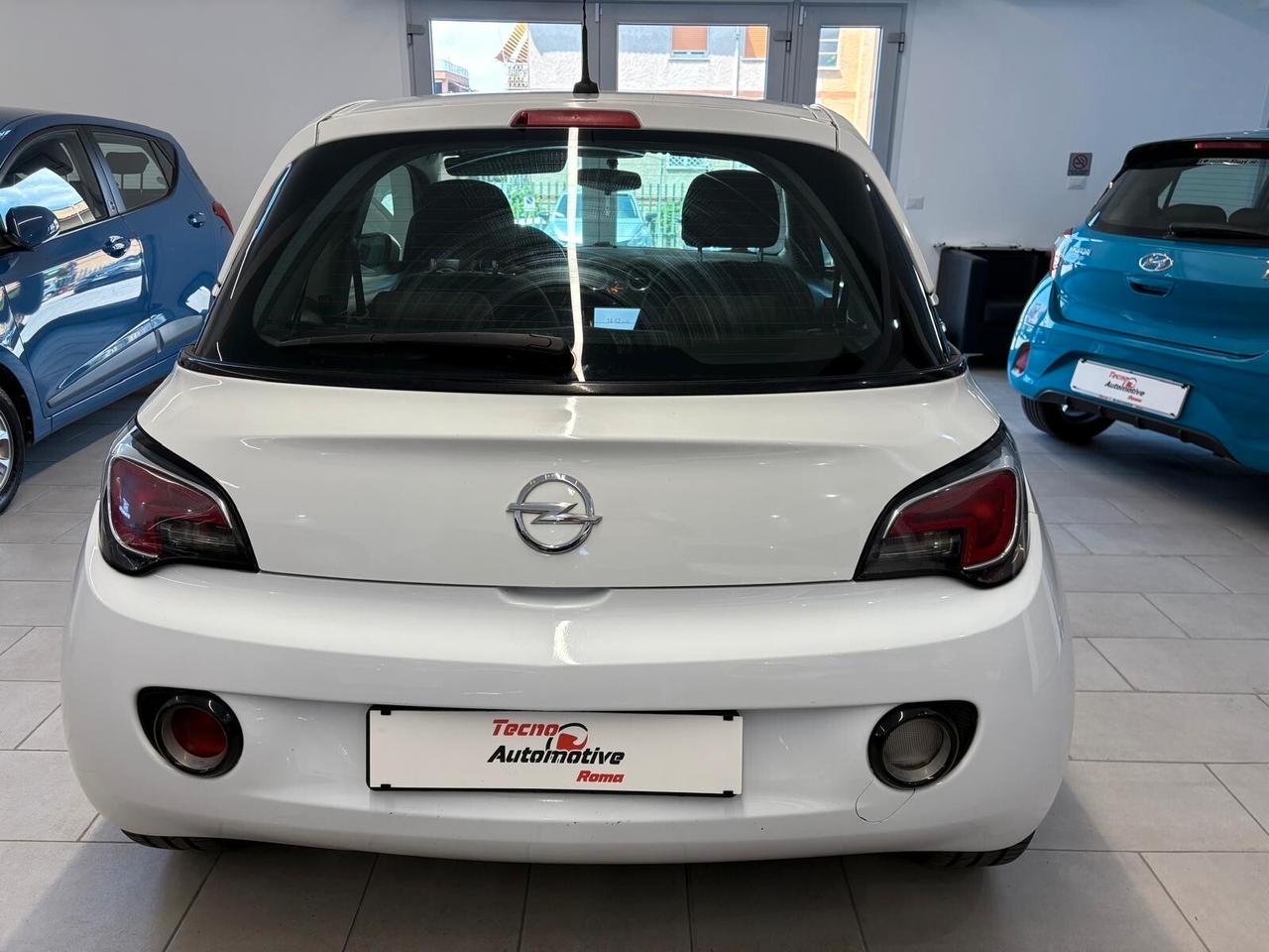 Opel Adam 1.2 70 CV Glam