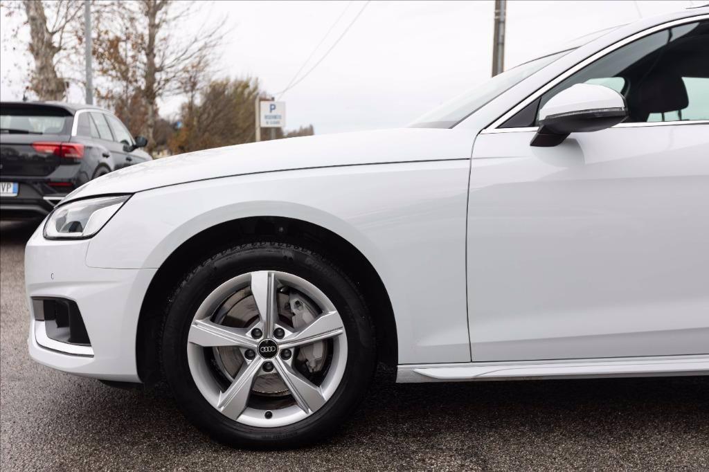 AUDI A4 Avant 40 2.0 tdi mhev Business Advanced quattro 204cv s-tronic del 2022