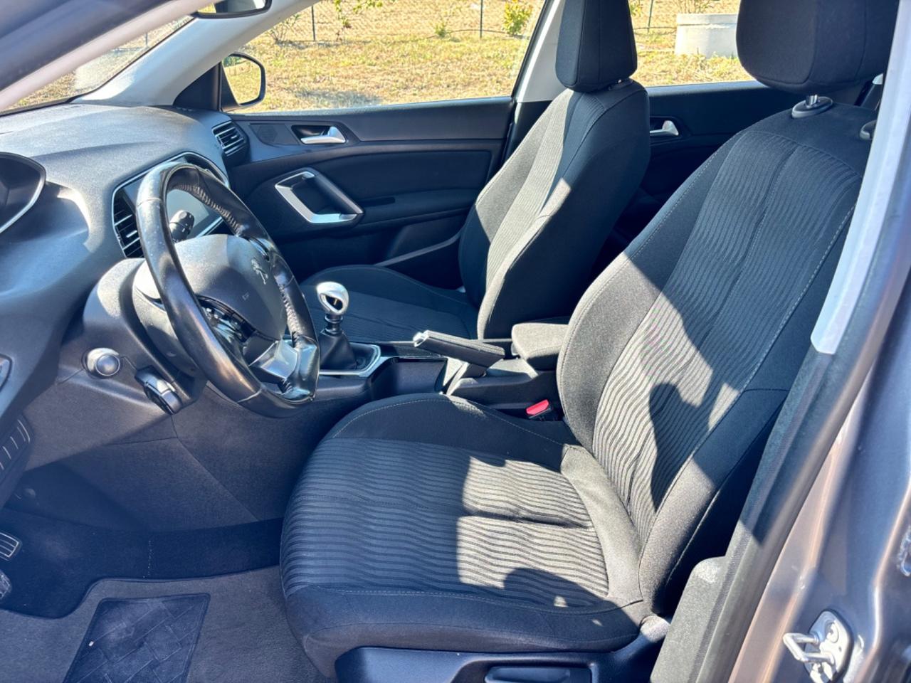 Peugeot 308 BlueHDi 150 S&S SW Allure