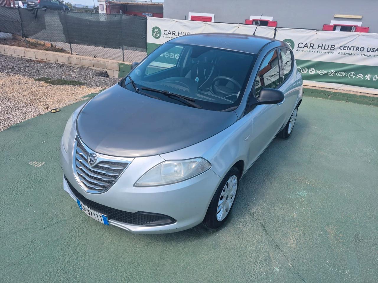 Lancia Ypsilon 1.2 69 CV 5 porte GPL Ecochic Silver