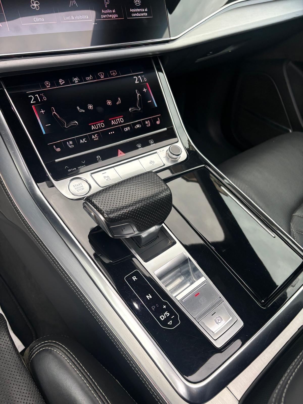 Audi Q8 50 TDI 286 CV quattro tiptronic Sport