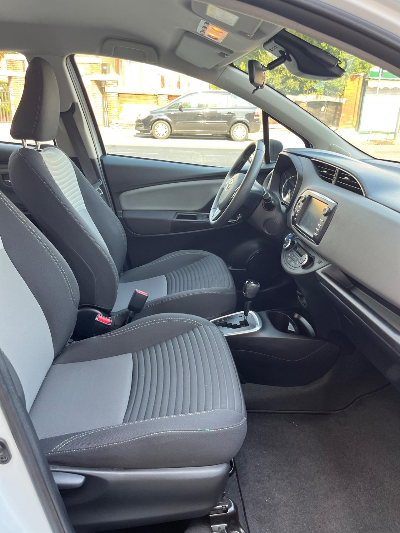 Toyota Yaris 1.5 Hybrid 5 porte Active