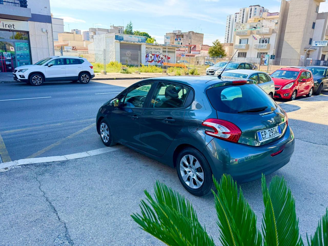 Peugeot 208 1.4 HDi 68 CV 5 porte Allure