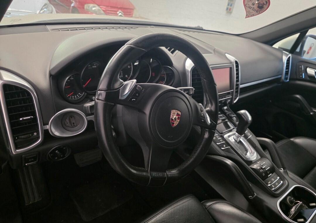 Porsche Cayenne 3.0 Diesel. SOLO EXPORT