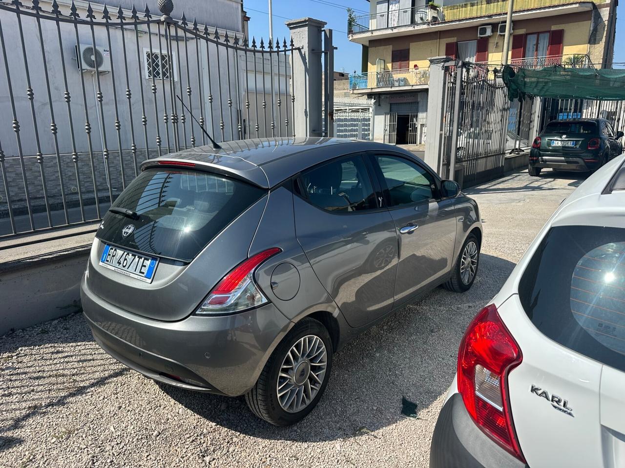 Lancia Ypsilon 1.2 69 CV Platinum Block Shaft